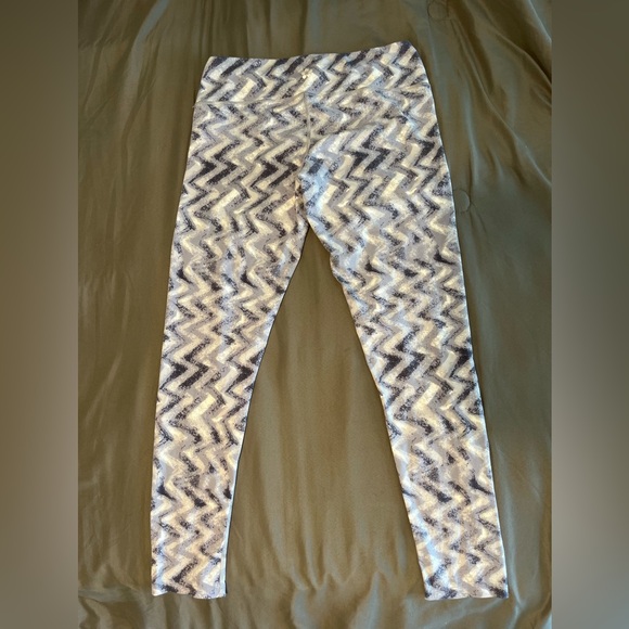 Tuff Athletic geometric leggings size small - Picture 2 of 9